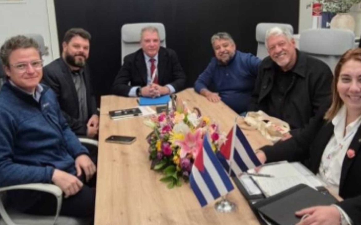 Prefeito carioca quer trazer a prosperidade de Cuba para seu município